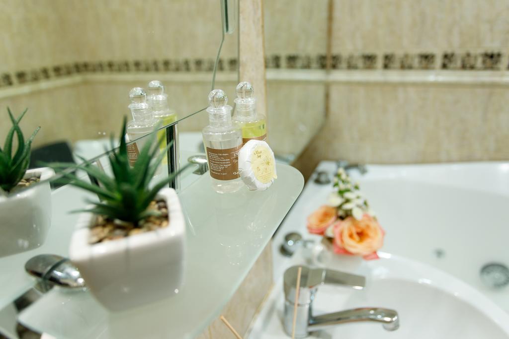Studio De Luxe With Jacuzzi スームィ エクステリア 写真
