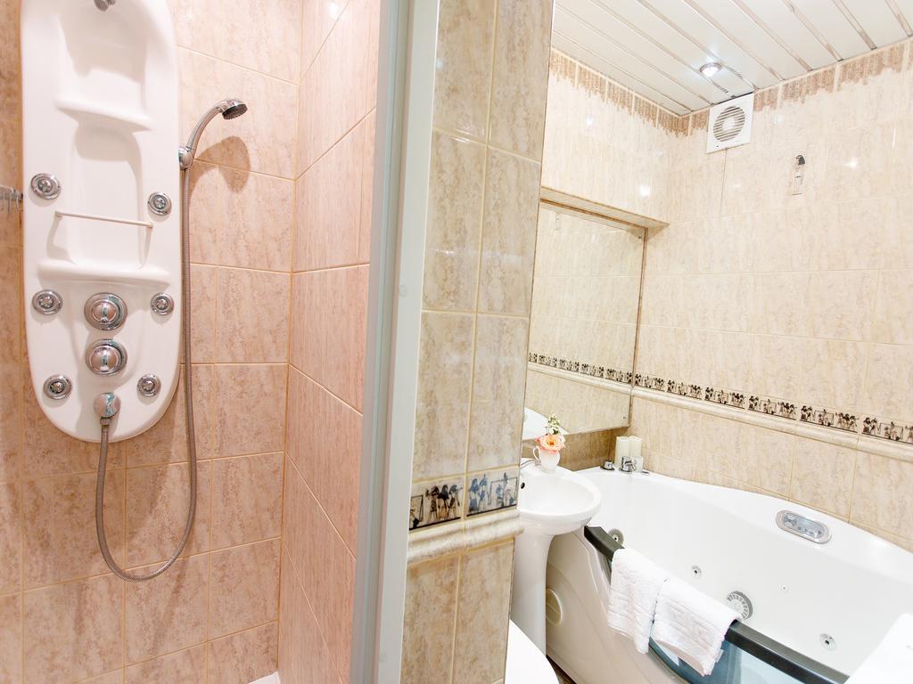 Studio De Luxe With Jacuzzi スームィ エクステリア 写真